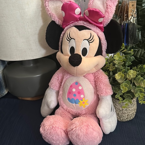 Easter Minnie Mouse Plush - Picture 1 of 4
